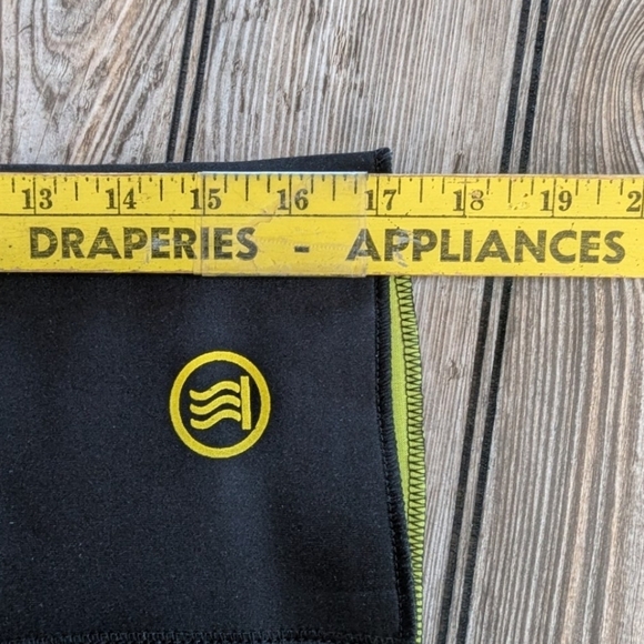 #1 Hot Shapers compression shorts NO TAG measurements below - Picture 5 of 6